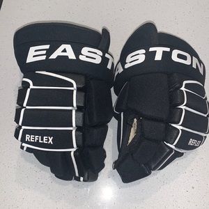 Easton hockey gloves